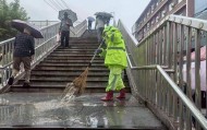兰州市城管委：出动环卫人员7100余人次 清理落叶杂物18.8吨