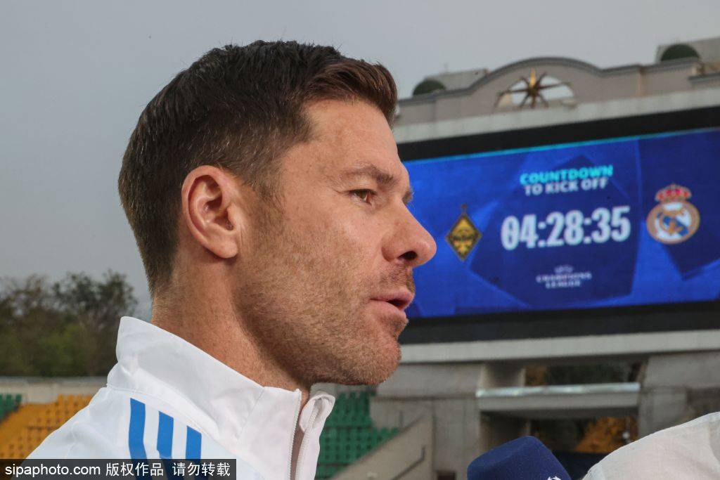 维尼修斯道歉引发的风波：阿隆索被故意忽略背后的故事