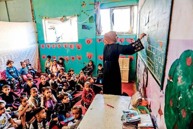 8岁女儿尖叫着从梦中醒来：“妈妈，又要掉炸弹了”