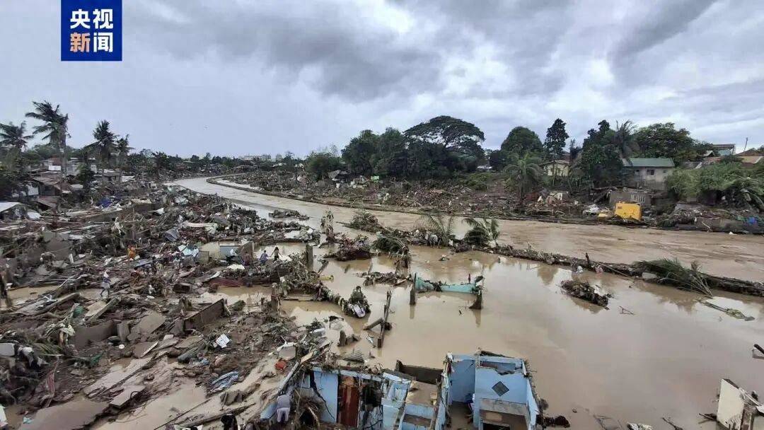 “海鸥”袭击菲律宾,已致114人死亡,55个市镇进入灾难状态